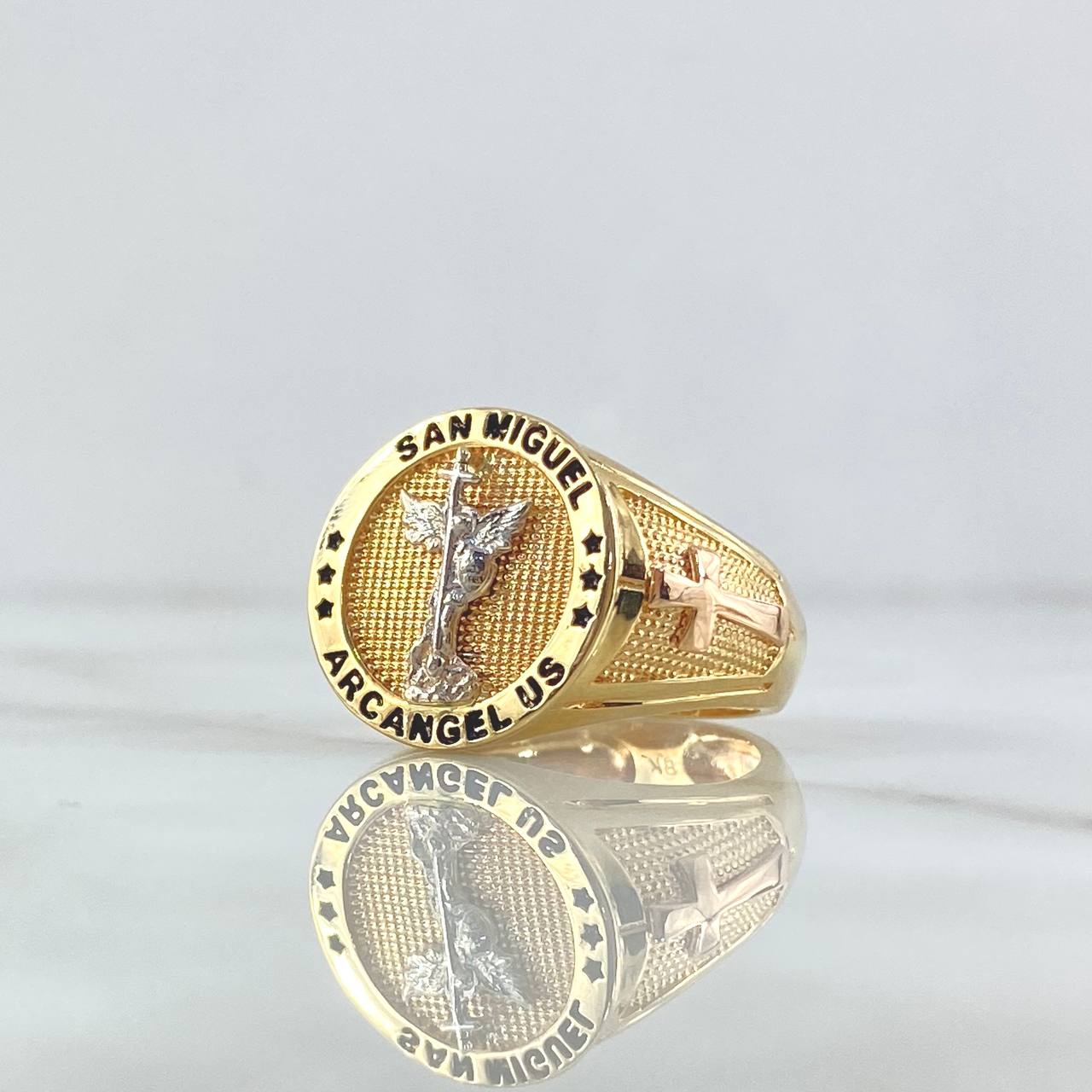 Anillo San Miguel Arcangel 7.35gr / T11 / Circulo Texturizado Dos Oros Amarillo Blanco 18K