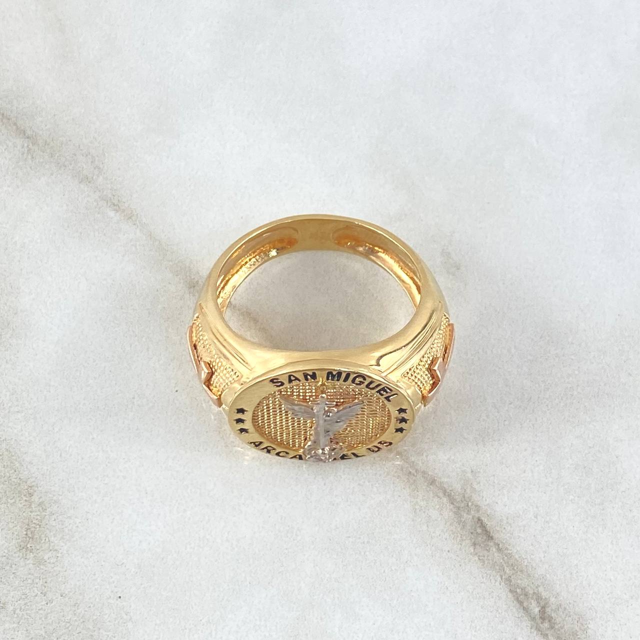 Anillo San Miguel Arcangel 7.35gr / T11 / Circulo Texturizado Dos Oros Amarillo Blanco 18K