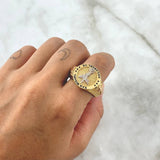 Anillo San Miguel Arcangel 7.35gr / T11 / Circulo Texturizado Dos Oros Amarillo Blanco 18K