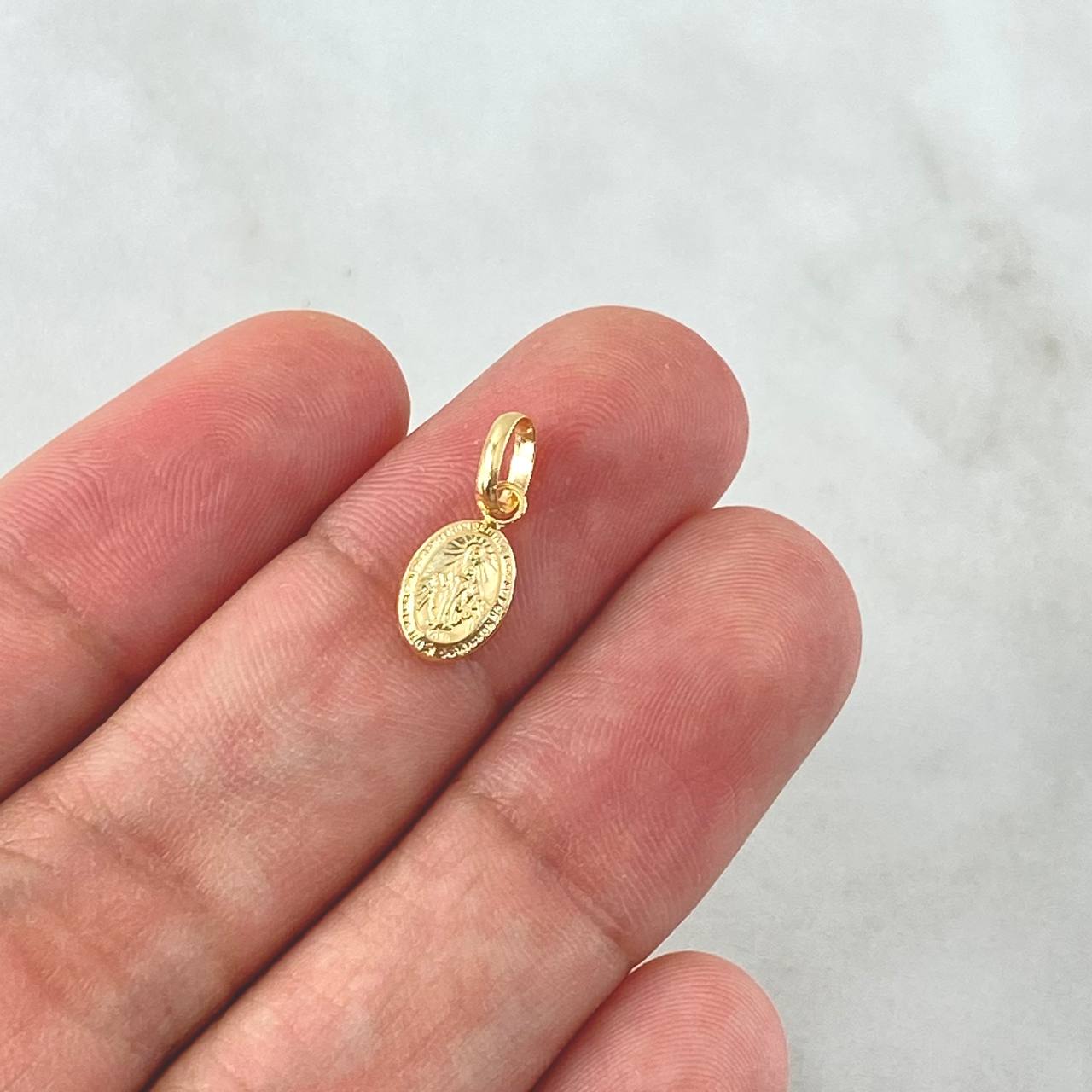 Dije Virgen Milagrosa 0.3gr / 1.6cm / Ovalo Troquelado Oro Amarillo 18K