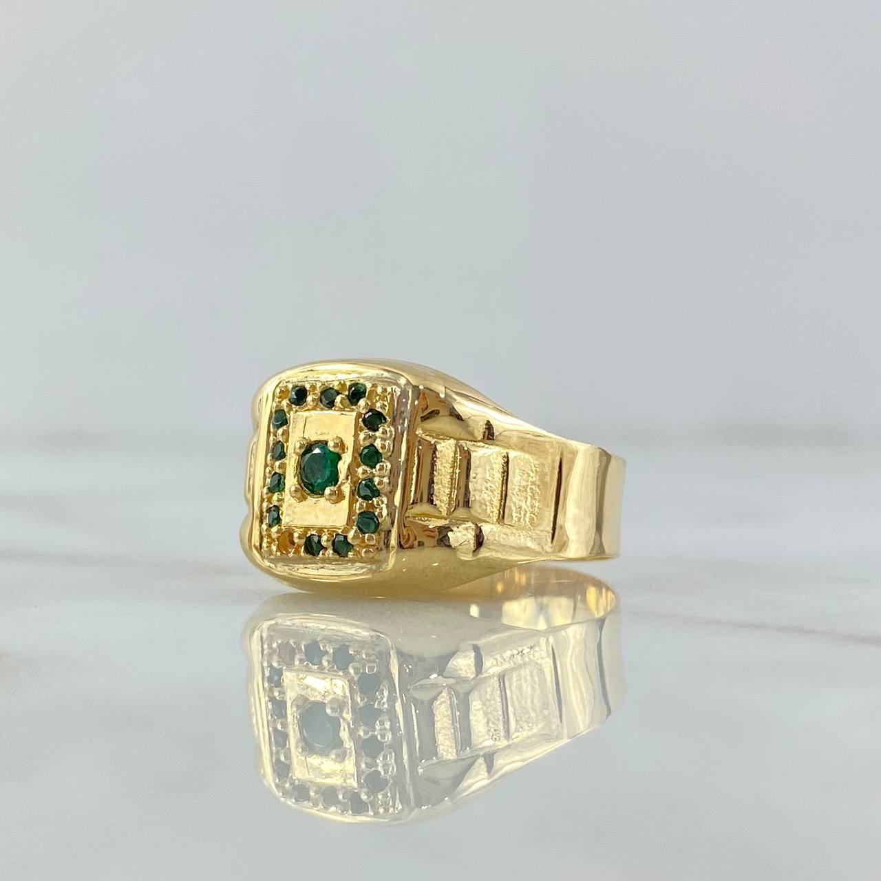 Anillo Sello Halo Plano 4.45gr / T10 1/4 / Circones Verdes Oro Amarillo 18K