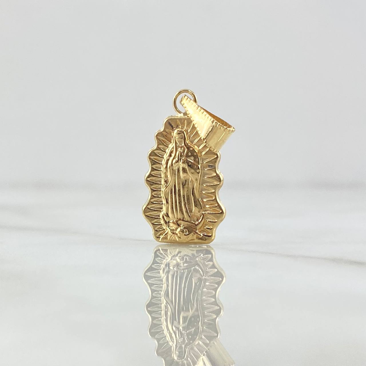 Dije Virgen Guadalupe Mate Silueta 1.3gr / 3cm / Cargador Bordeado Oro Amarillo 18K