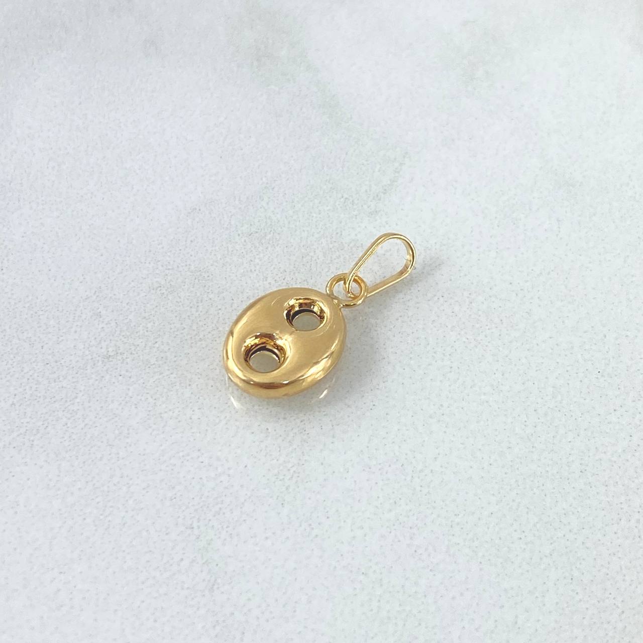 Dije GC 0.5gr / 1.6cm / Liso Oro Amarillo 18K *