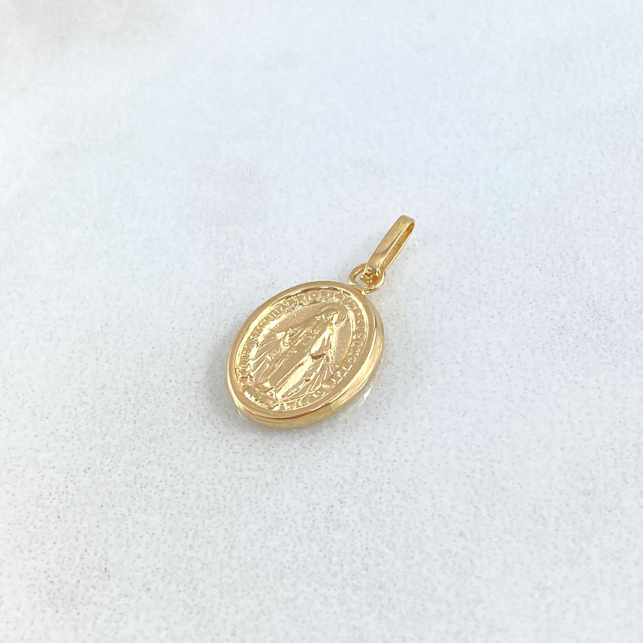 Dije Virgen Milagrosa 0.65gr / 1.8cm / Ovalada Plana Oro Amarillo 18K