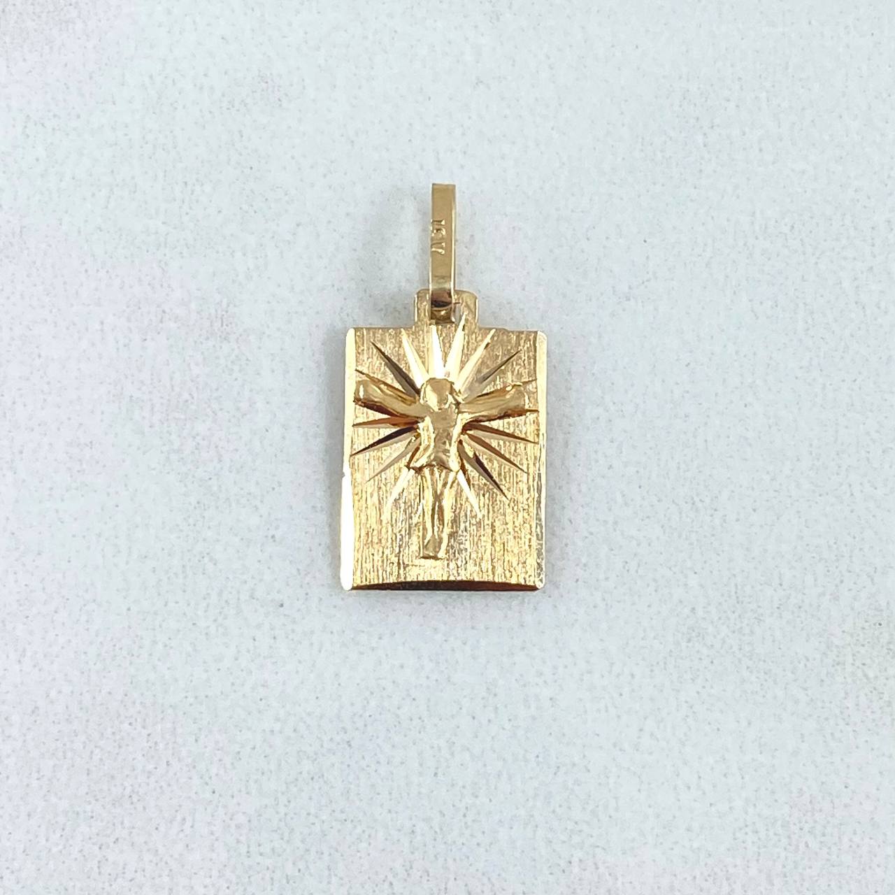 Dije Placa Cristo 0.95gr / 2cm / Texturizada Oro Amarillo 18K