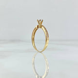 Anillo Solitario Realeza 1.95gr / T6 3/4 / Circones Blancos Dos Oro Amarillo Blanco 18K *