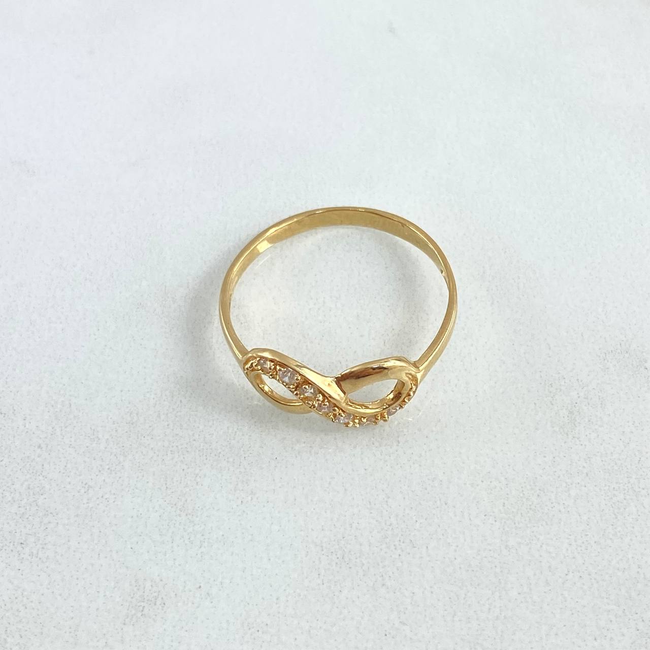 Anillo Infinito Parcial 2.2gr / T9 1/4 / Circones Blancos Oro Amarillo 18K