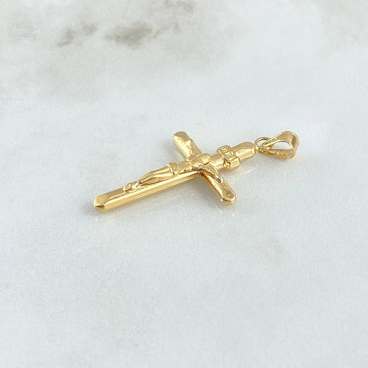 Dije Cruz Cristo Puntas Planas 1.4gr / 3.7cm / Cargador Liso Oro Amarillo 18K