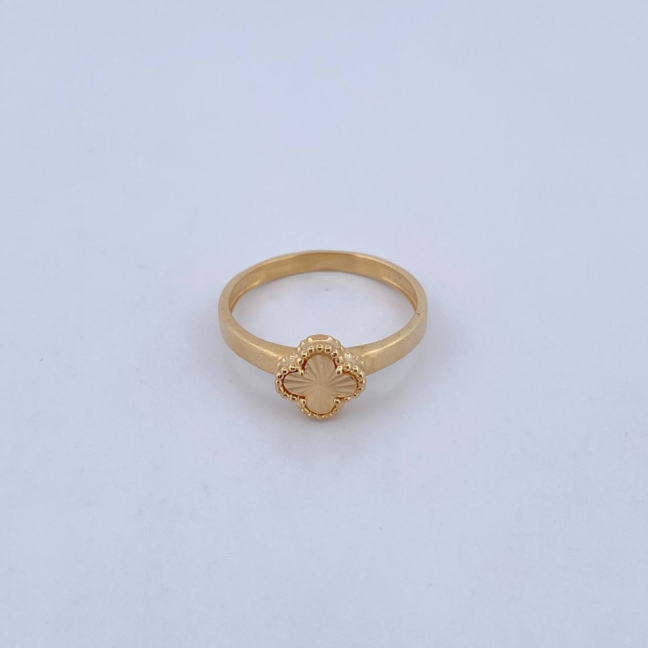 Anillo Trebol VCyA 2.5gr / T6 / Diamantado Oro Amarillo 18K &