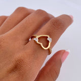 Anillo Silueta Corazon 1.7gr / T6 3/4 / Circones Blancos Oro Amarillo 18K &