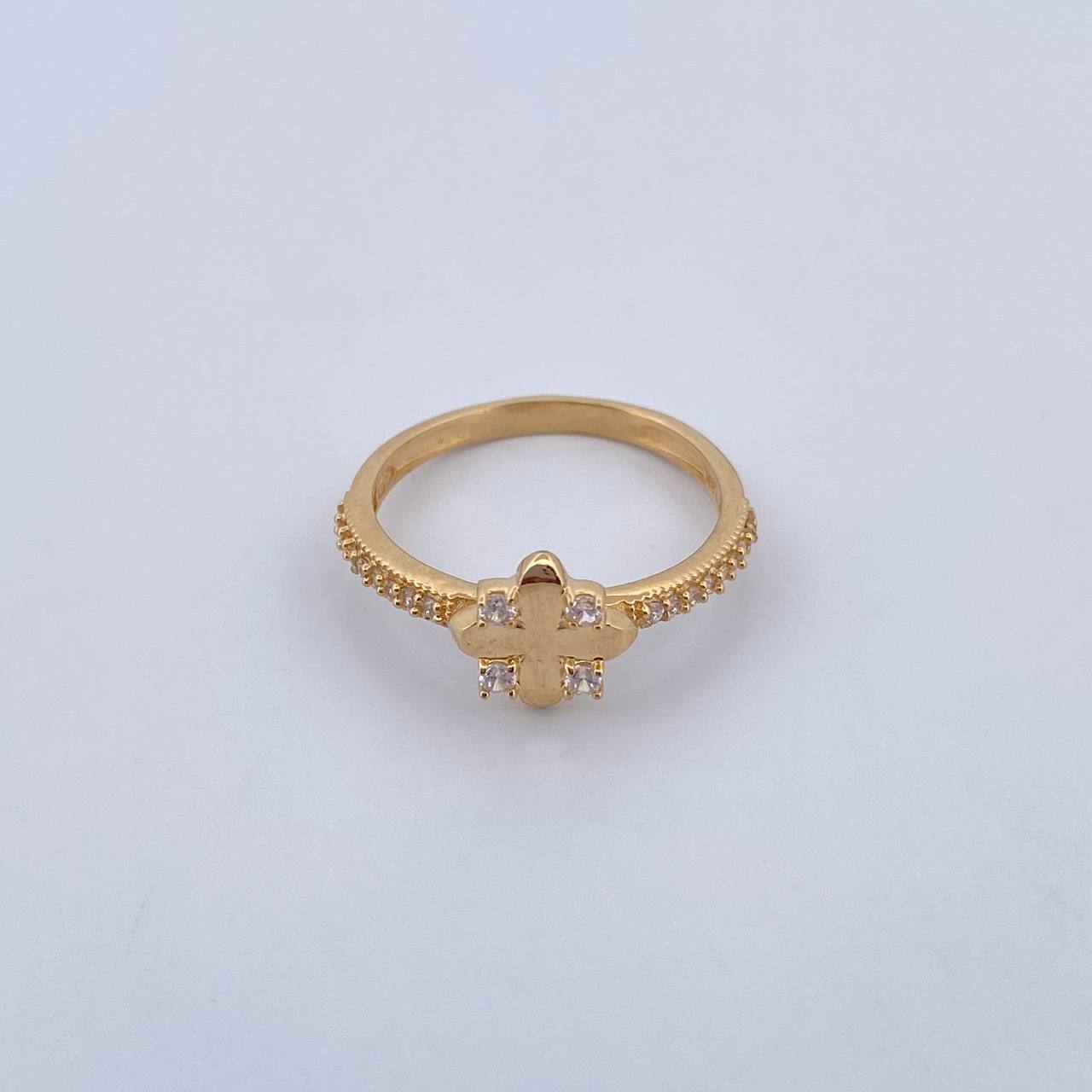 Anillo Flor 2.6gr / T7 1/4 / Circones Blancos Oro Amarillo 18K &