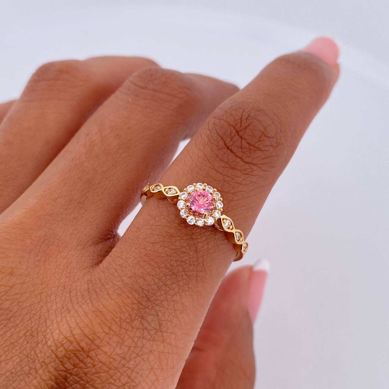 Anillo Solitario Halo 1.8gr / T7 1/4 / Circones Rosado Blancos Oro Amarillo 18K &