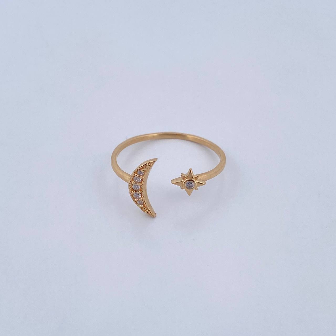 Anillo Abrazo Estrella Y Luna 1.4gr / T7 1/4 / Circones Blancos Oro Amarillo 18K &