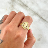 Anillo Virgen Guadalupe 4.05gr / T7 3/4 / Cruz Basteada - Circones Blancos Oro Amarillo 18K