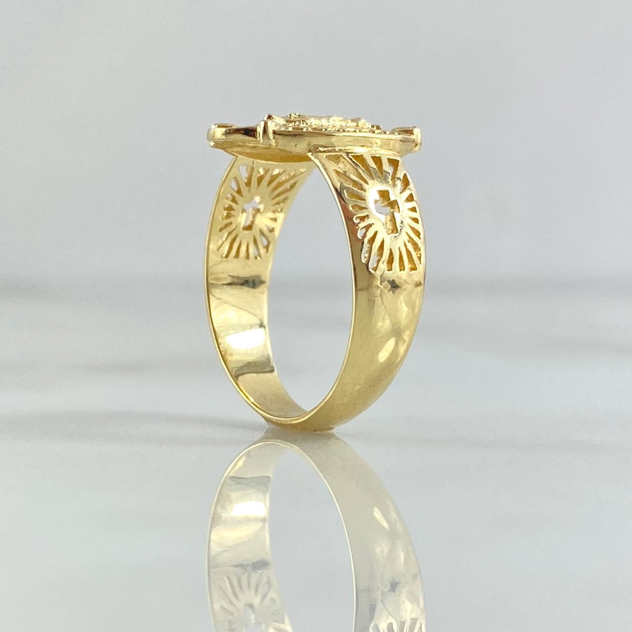 Anillo Virgen Guadalupe 4.05gr / T7 3/4 / Cruz Basteada - Circones Blancos Oro Amarillo 18K