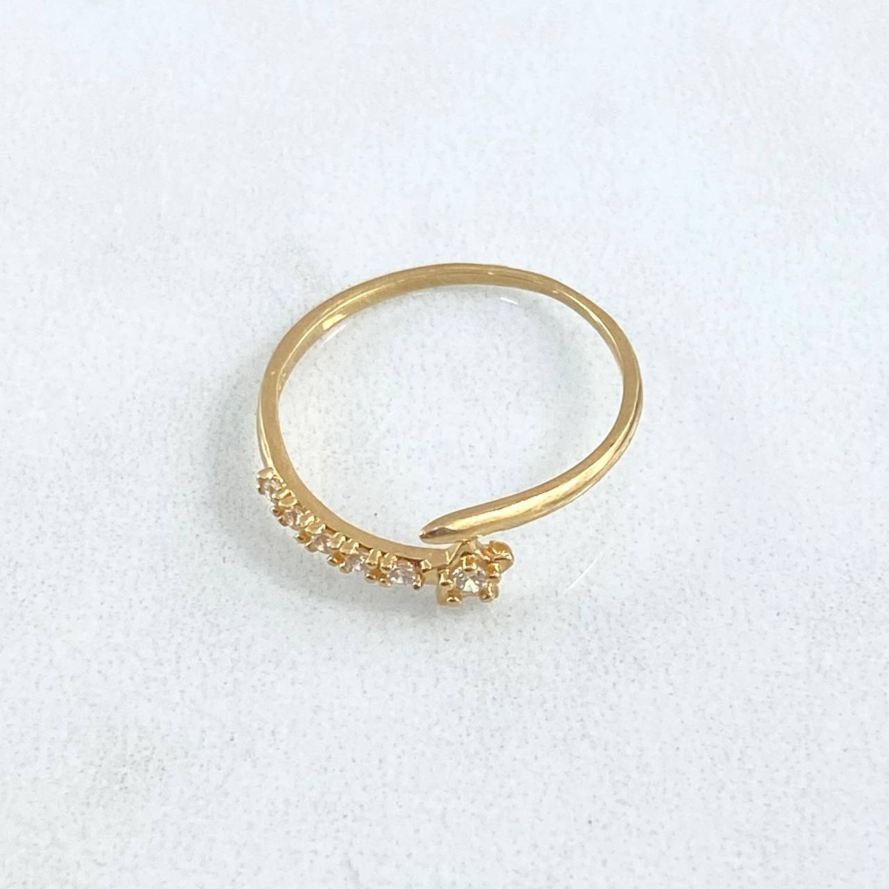 Anillo Abrazo Estrella Fugaz 0.95gr / T5 / Circones Blancos Oro Amarillo 18K