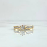 Anillo Solitario Doble Linea Incrustada 3.2gr / T7 1/4 / Circones Blancos Oro Amarillo 18K