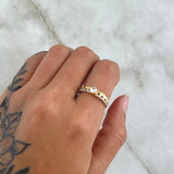 Anillo Solitario Churumbela Corazones 2.25gr / T6 1/4 / Circones Blancos Oro Amarillo 18K