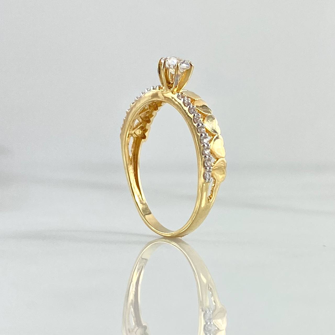 Anillo Solitario Churumbela Corazones 2.25gr / T6 1/4 / Circones Blancos Oro Amarillo 18K