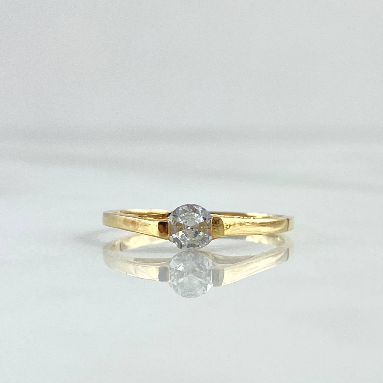 Anillo Solitario Basteado 1.25gr / T5 1/2 / Circon Blanco Oro Amarillo 18K