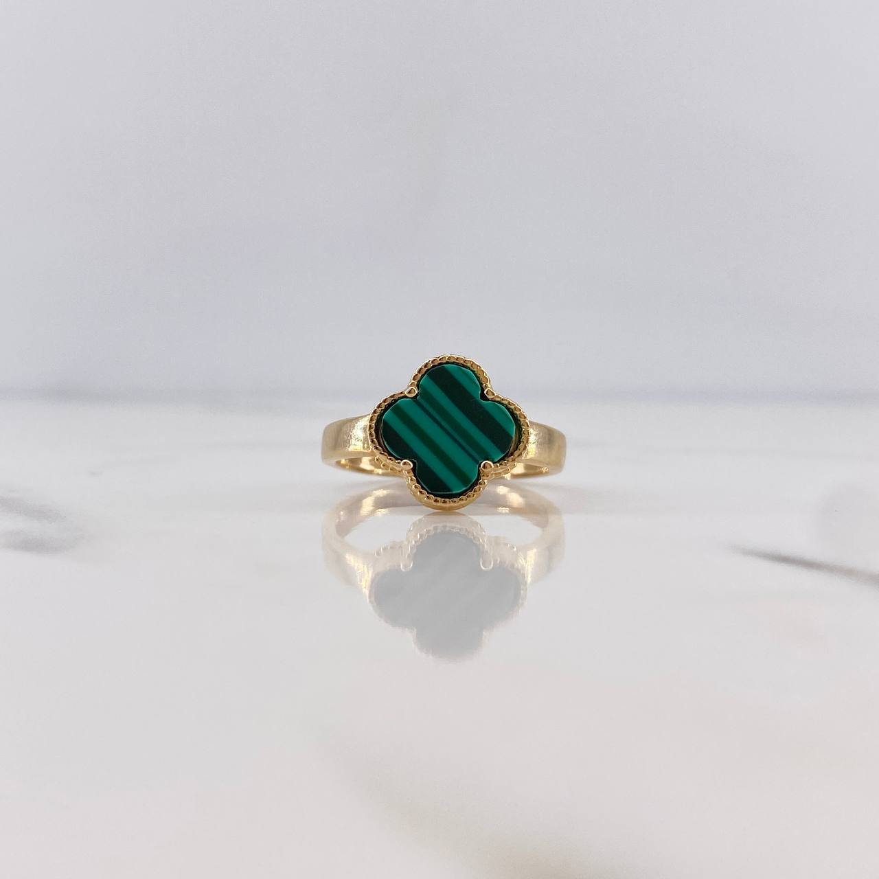 Anillo Trebol VCyA 3.1gr / T7 / Malaquita Verde Liso Oro Amarillo 18K &