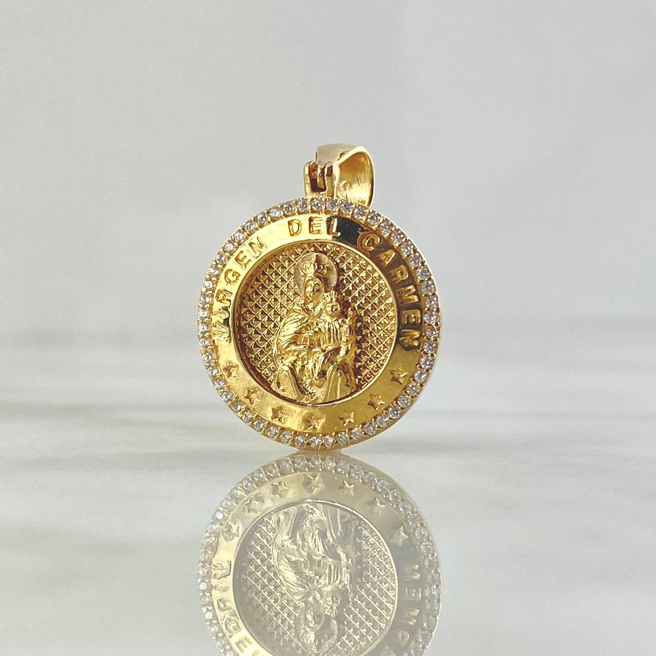 Dije Virgen del Carmen 4.4gr / 3cm / Circulo enmallado Circones Blancos Oro Amarillo 18K ©