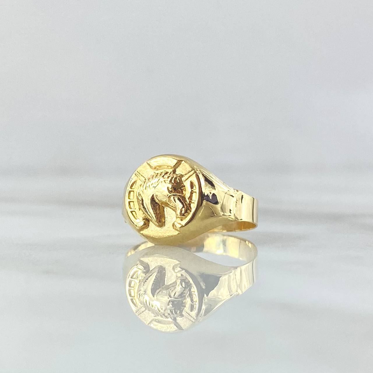 Anillo Sello Caballo Media Herradura 1.25gr / T6 1/2 / Oro Amarillo 18K