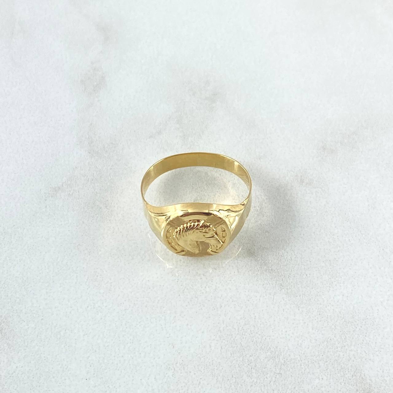 Anillo Sello Caballo Media Herradura 1.25gr / T6 1/2 / Oro Amarillo 18K