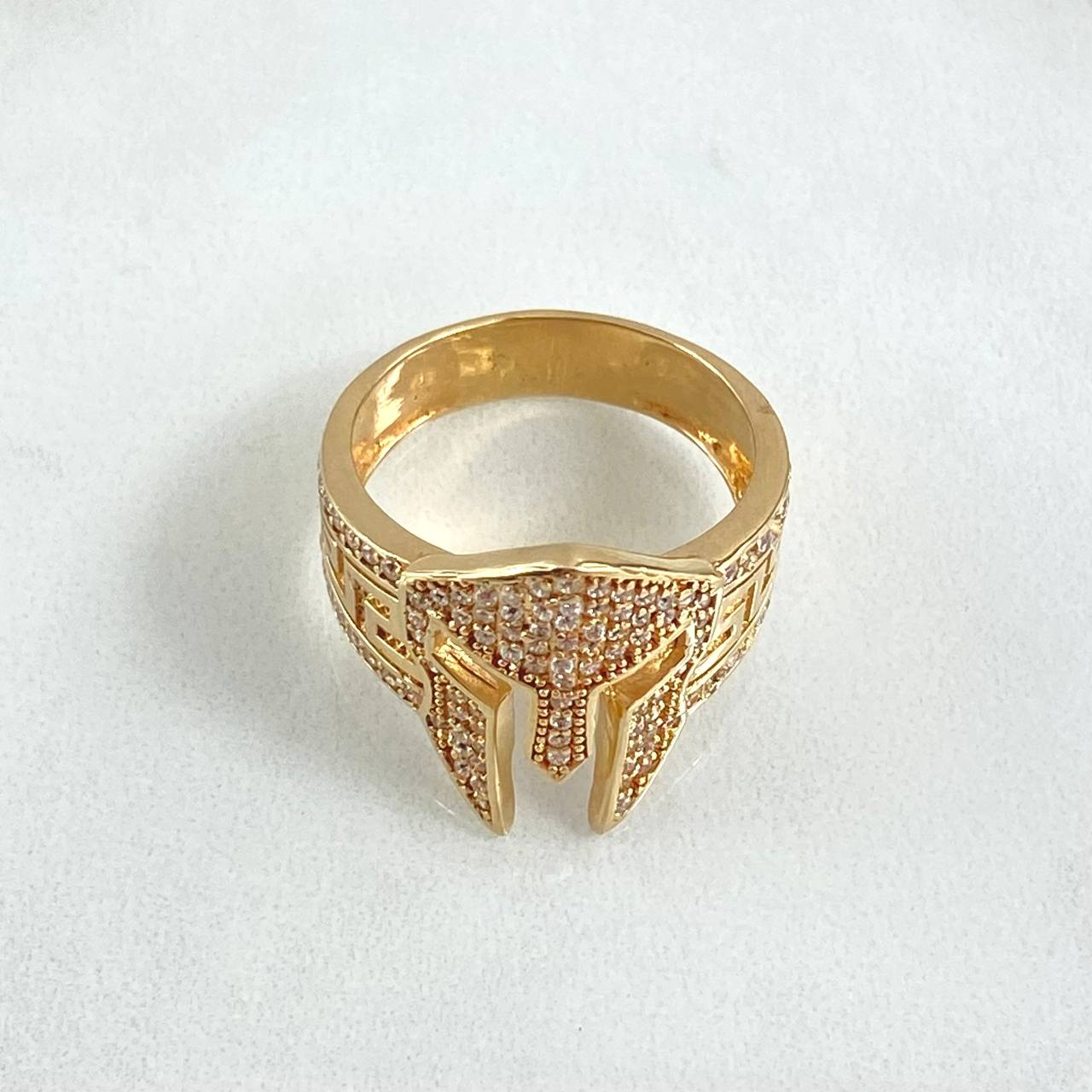 Anillo  Casco De Gladiador  8.6gr / T9 1/2 / Circones Blancos Oro Amarillo 18K