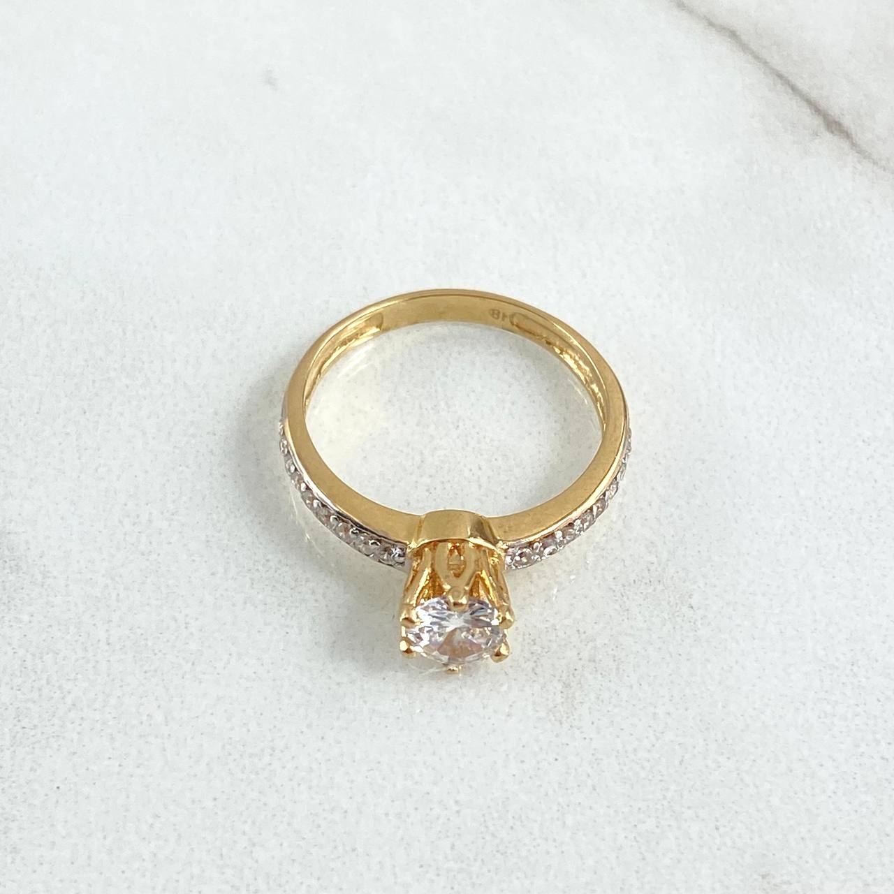 Anillo Solitario Puntual 2.65gr / T6 / Circones Blancos Oro Amarillo 18K *