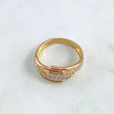 Anillo Rustico Entrelazados 3.85gr / T7 1/2 / Circones Blancos Tres Oros 18K *