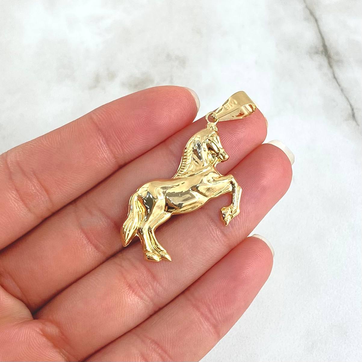 Dije Caballo 2gr / 4.4cm / Liso Oro Amarillo 18K ©