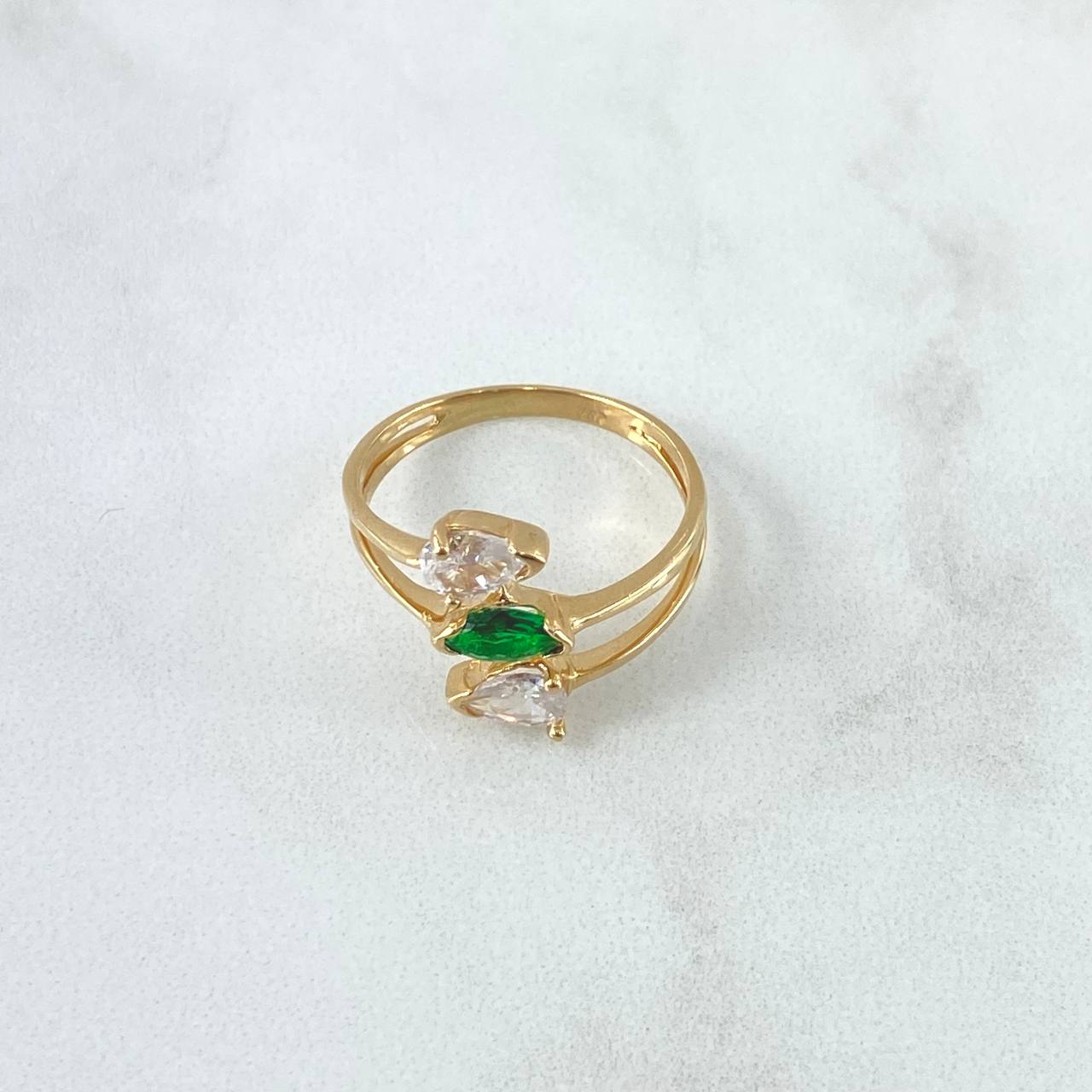 Anillo Triple Gota 3.05gr / T7 3/4 / Circones Blancos Verde Oro Amarillo 18K