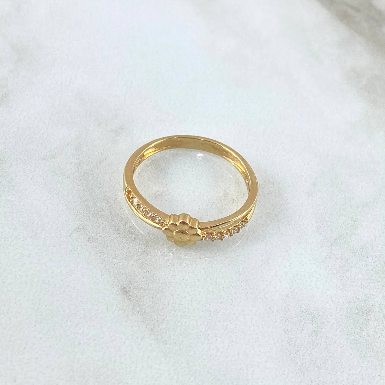 Anillo Flor Infinita 2.25gr / T6 3/4 / Circones Blancos Oro Amarillo 18K