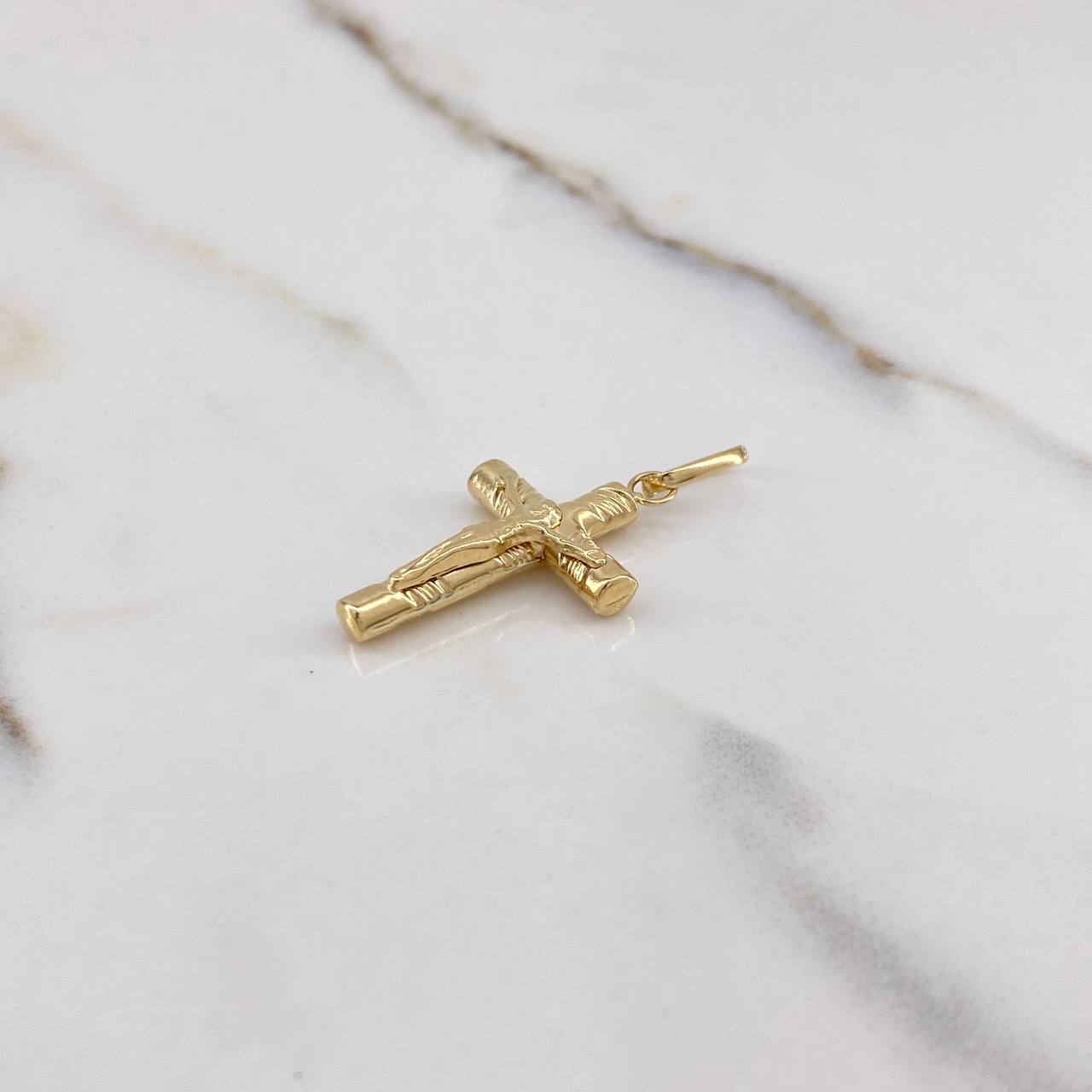 Dije Cruz Cristo 1.25gr / 3.2cm / Baston Rayado Oro Amarillo 18K $