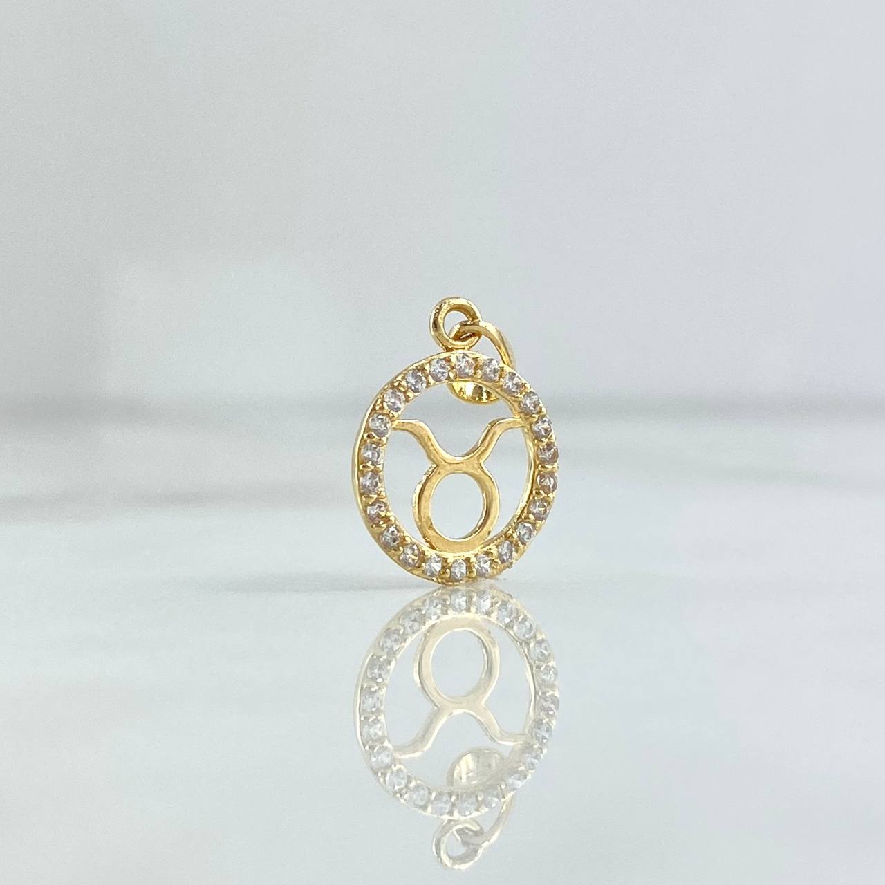 Dije Signo Tauro 1gr / 2cm / Circones Blancos Oro Amarillo 18K