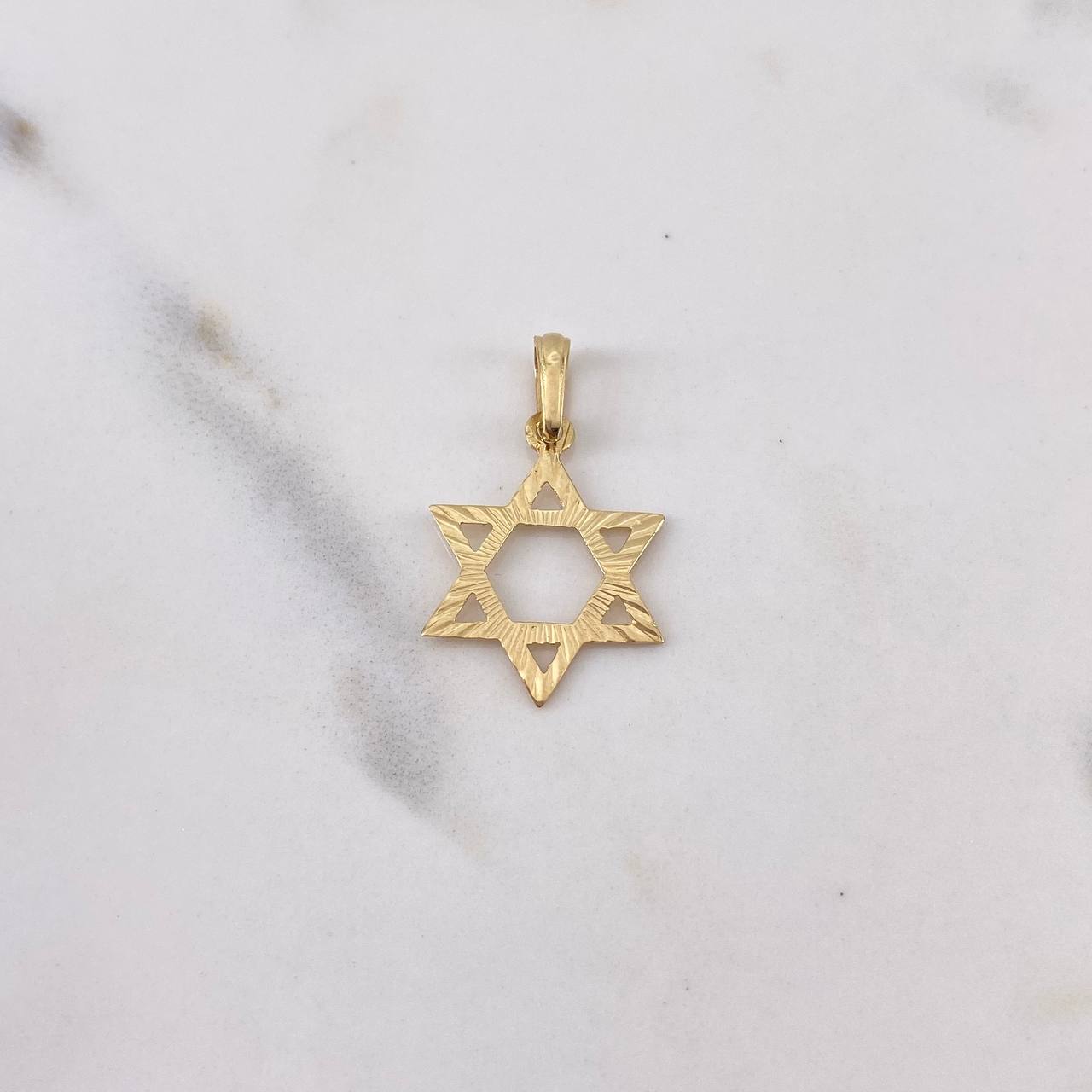 Dije Estrella De David 0.8gr / 2.6cm / Diamantado Oro Amarillo 18K $