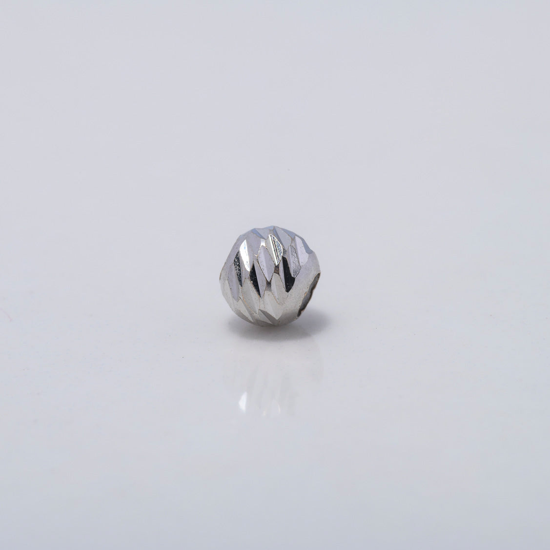 Bola Diamantada 0.15gr / 5mm Oro Blanco $