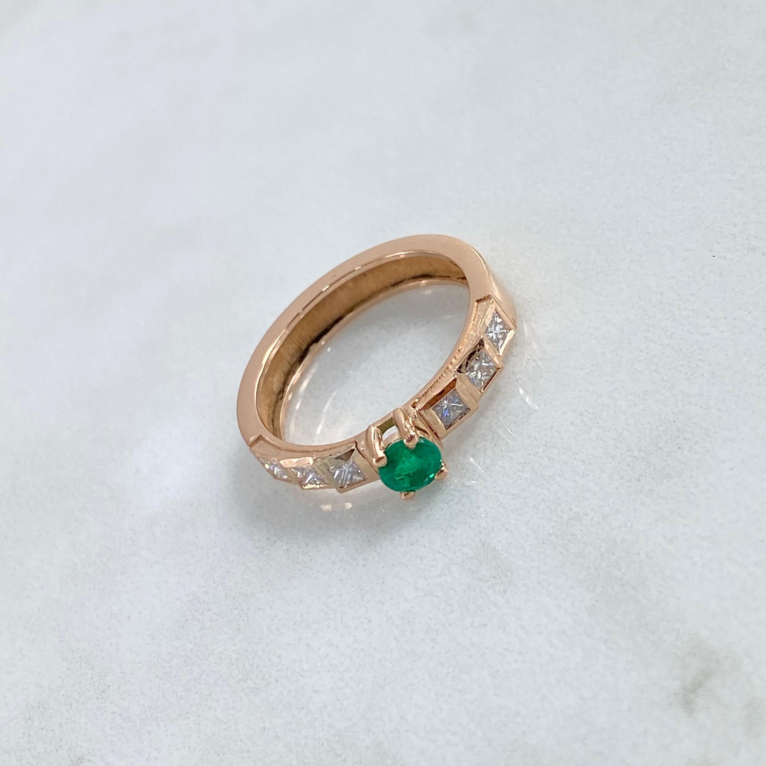 Fabricacion Bajo Pedido Anillo Solitario Perzonalizado Esmeralda 28pts Diamantes 43pts 5gr / Oro Rosa