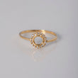 Anillo Circulo 0.85gr / T6 1/2 / Circones Blancos Oro Amarillo $