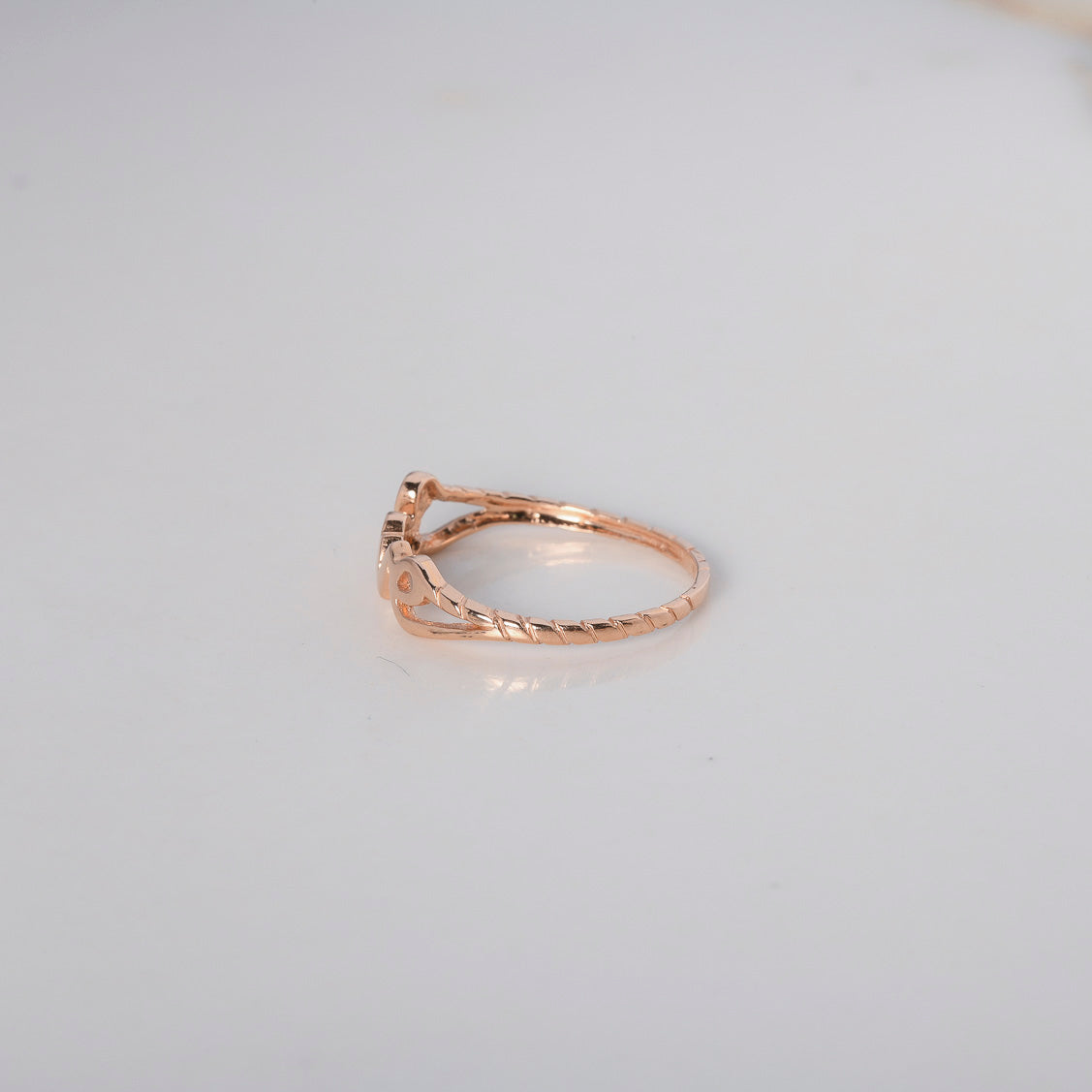 Anillo Love 1.4gr / T6 1/2 / Oro Rosa $