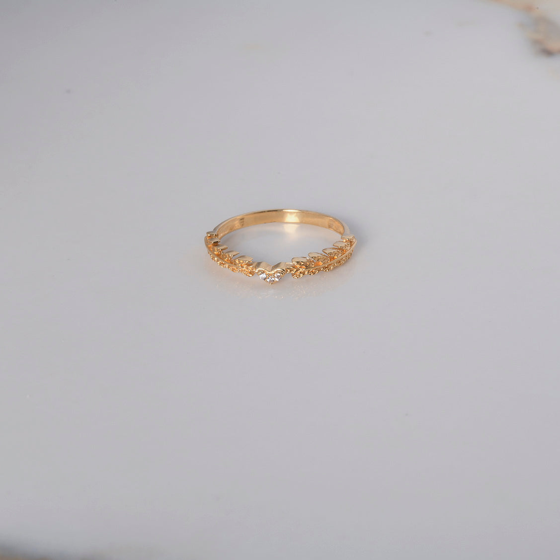 Anillo Solitario Corazón 1.7gr / T7 1/2 / Ramas Circones Blancos Oro Amarillo $