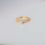 Anillo Solitario Churumbela 2.35gr / T6 1/4 / Circones Blancos Oro Amarillo $