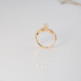 Anillo Solitario Churumbela 2.35gr / T6 1/4 / Circones Blancos Oro Amarillo $