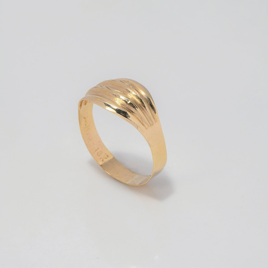 Anillo Rustico 1.85gr / T11 1/2 / Rayado Oro Amarillo $