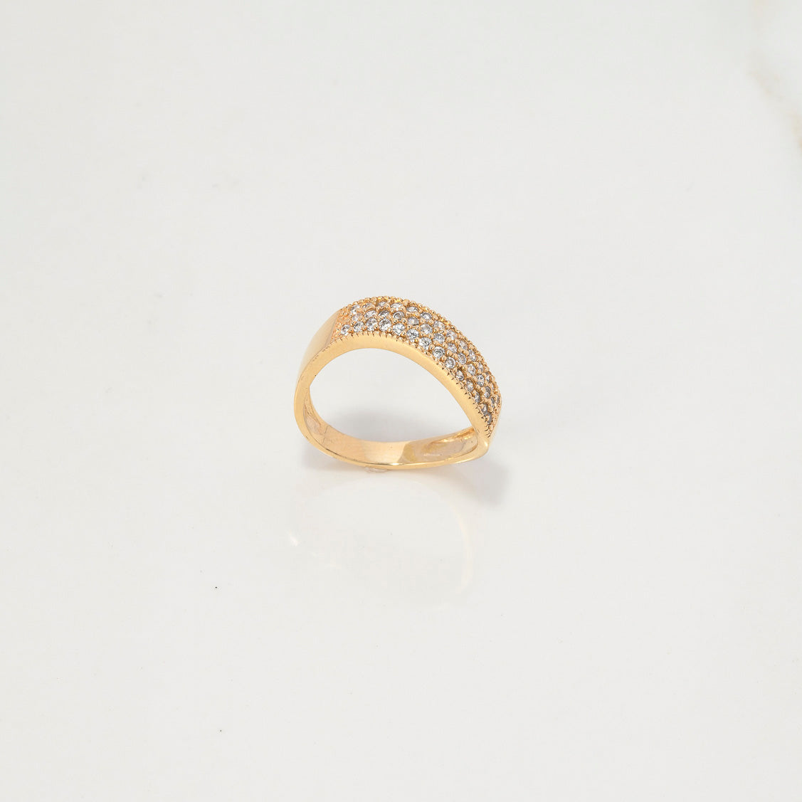 Anillo Banda 3.5gr / T6 / Circones Blancos Oro Amarillo $