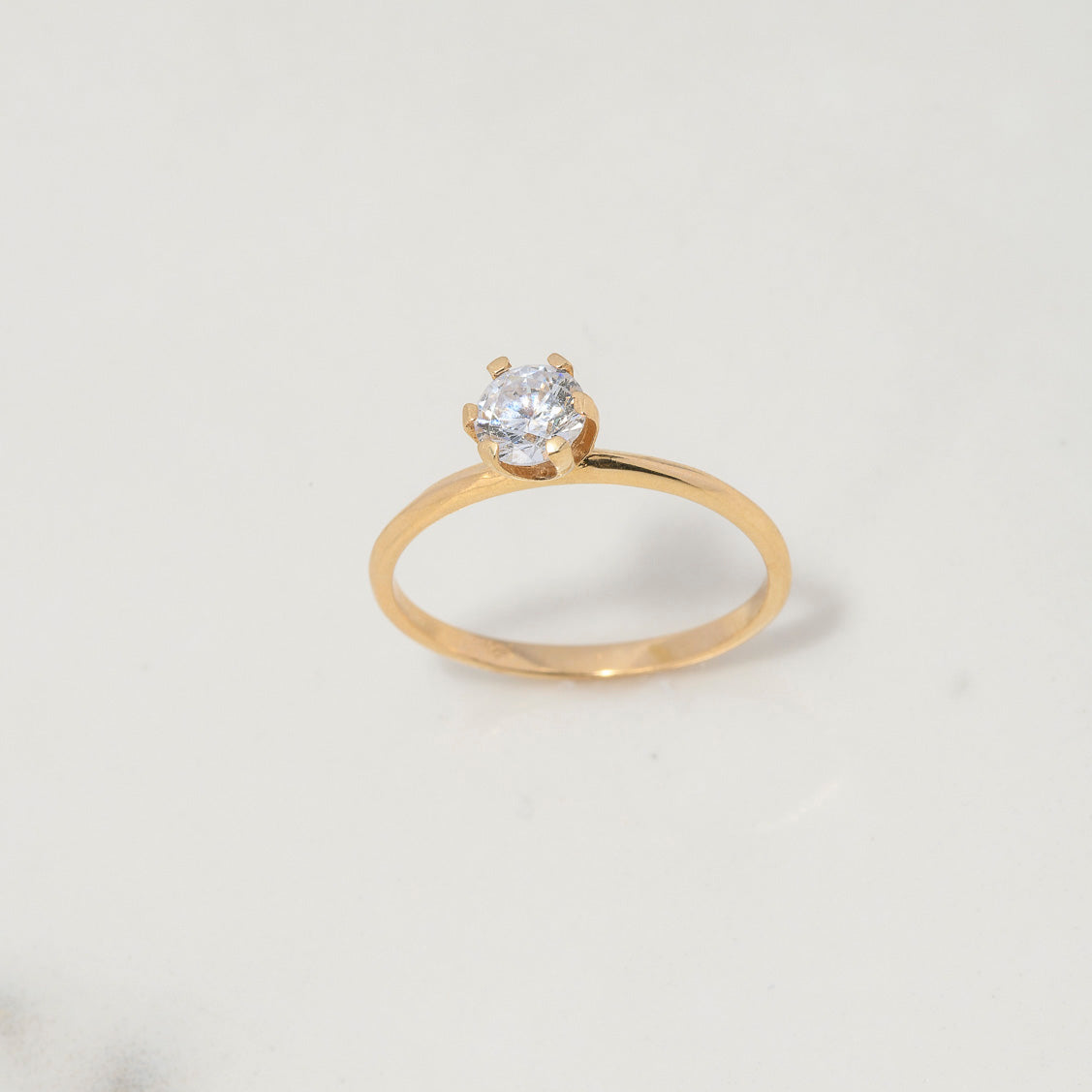 Anillo Solitario 1.7gr / T6 1/4 / Circon Blanco Oro Amarillo $