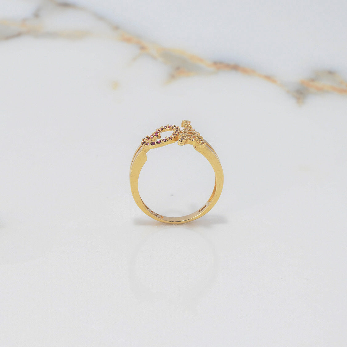 Anillo Corazón Torre Eiffel 2.45gr / T6 / Circones Blancos Fucsias Oro Amarillo $