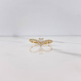 Anillo Tiara en V 1.65gr / T6 3/4 / Circones Blancos Oro Amarillo $