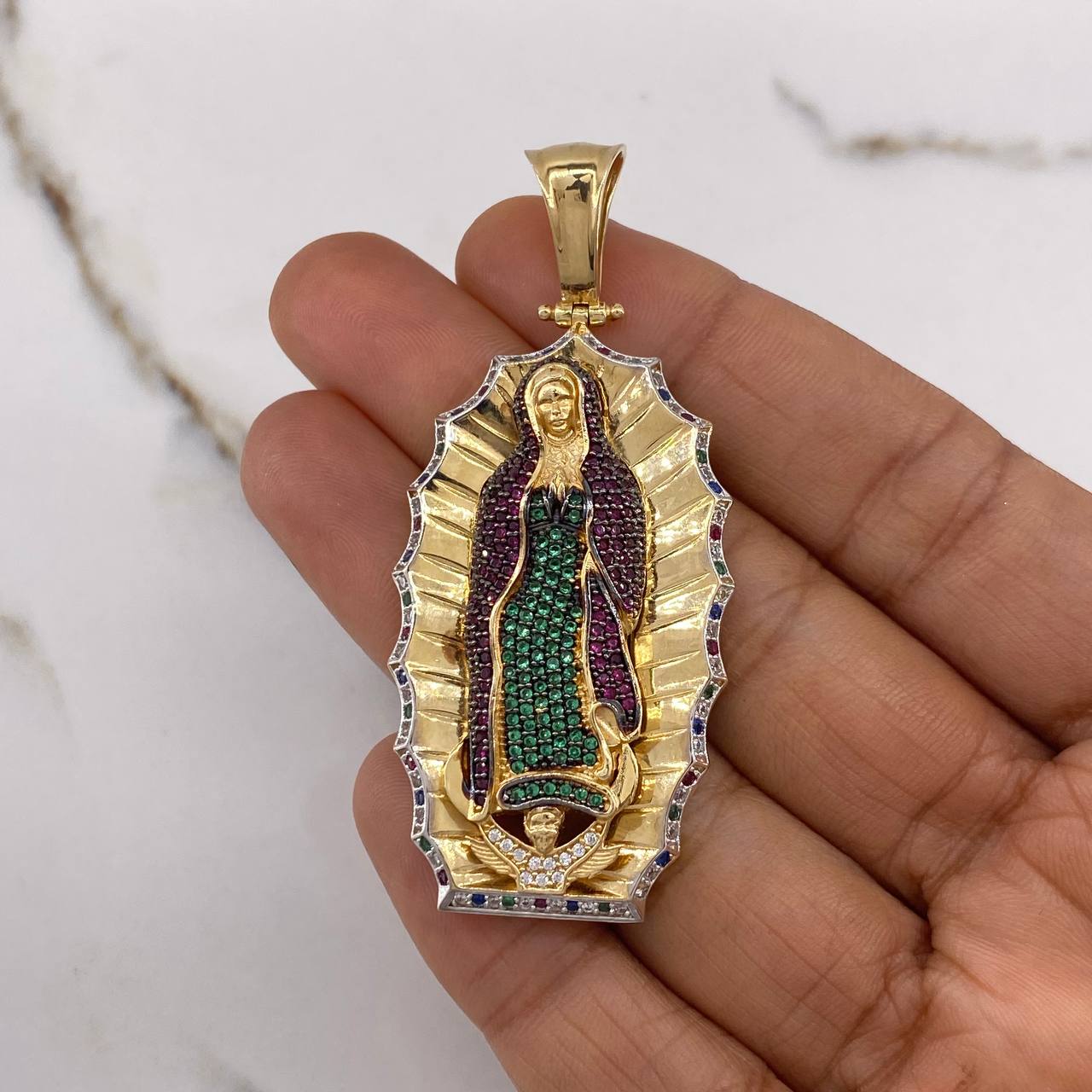 Dije Virgen Guadalupe 18.5gr / 6.5cm / Circones Colores Dos Oros Amarillo Blanco $